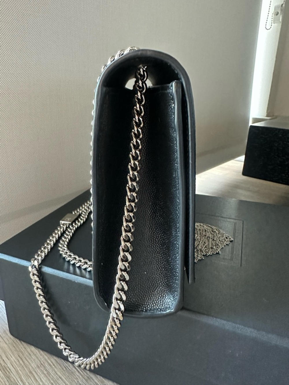 SAINT LAURENT KATE MEDIUM CHAIN BAG WITH TASSEL IN GRAIN - Picture 7 of 17